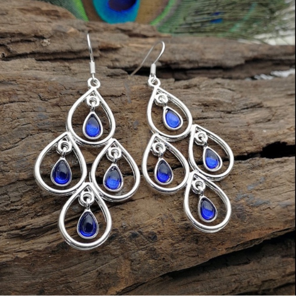 Silver Teardrop Earrings With Blue Stones 30$